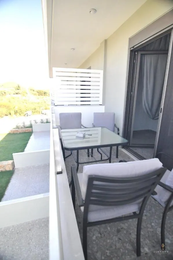 Zennova Sirene Luxury Studios Gerakini Apartment